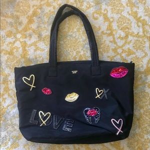 VS Love Tote 💓 HUGE!